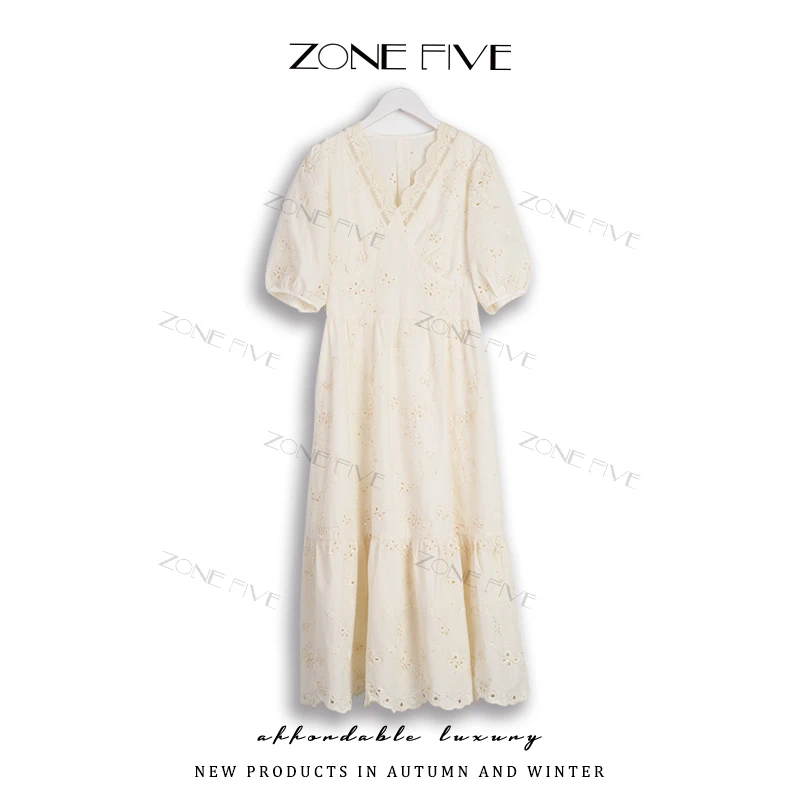 【zonefive】2025夏装新款高级感白色v领短袖连衣裙甜美绣花裙子