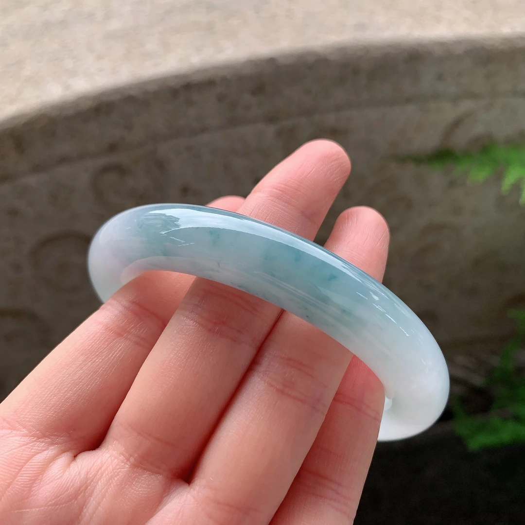 天然A货翡翠玉手镯圈口55圆条细糯飘蓝花 A10051133