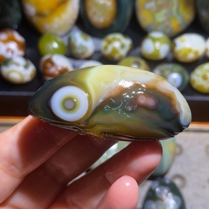 未镶嵌玛瑙/玉髓珠宝半成品73