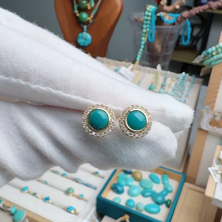 未镶嵌绿松石珠宝奇石