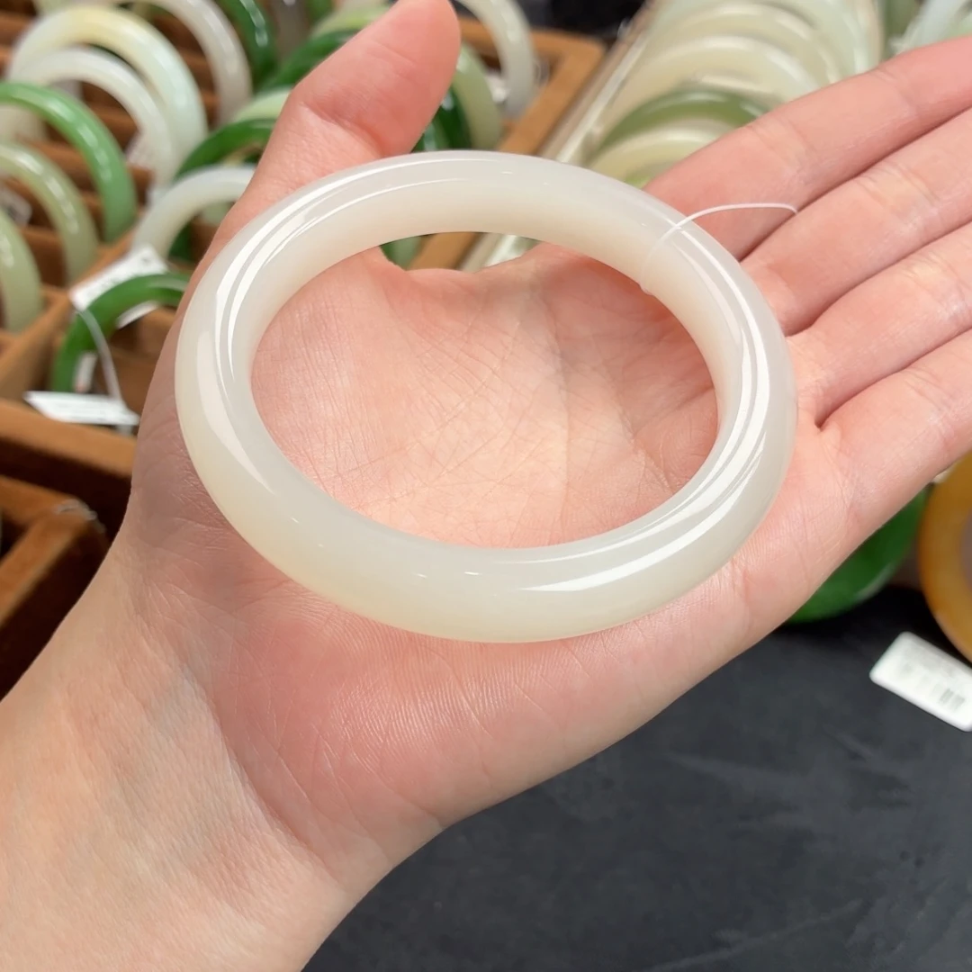 和田玉未镶嵌手镯-冰底粉捡漏15号