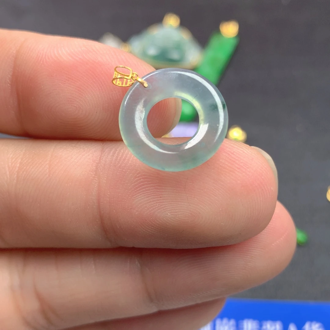 【闪购商品】颈饰18K金镶嵌翡翠翡翠
