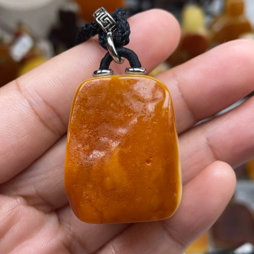 【闪购商品】琥珀颈饰未镶嵌