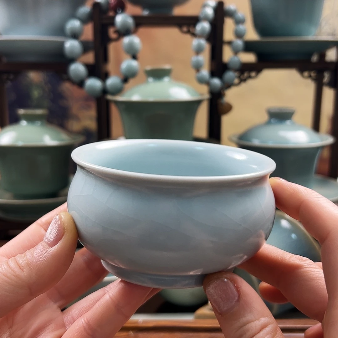 仿古月白微微瑕缸杯福利价