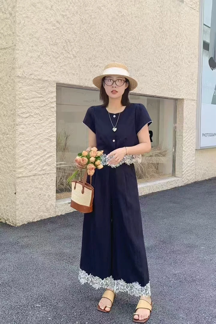 2025夏季新款时尚气质蕾丝拼接短袖上衣+阔腿裤两件套