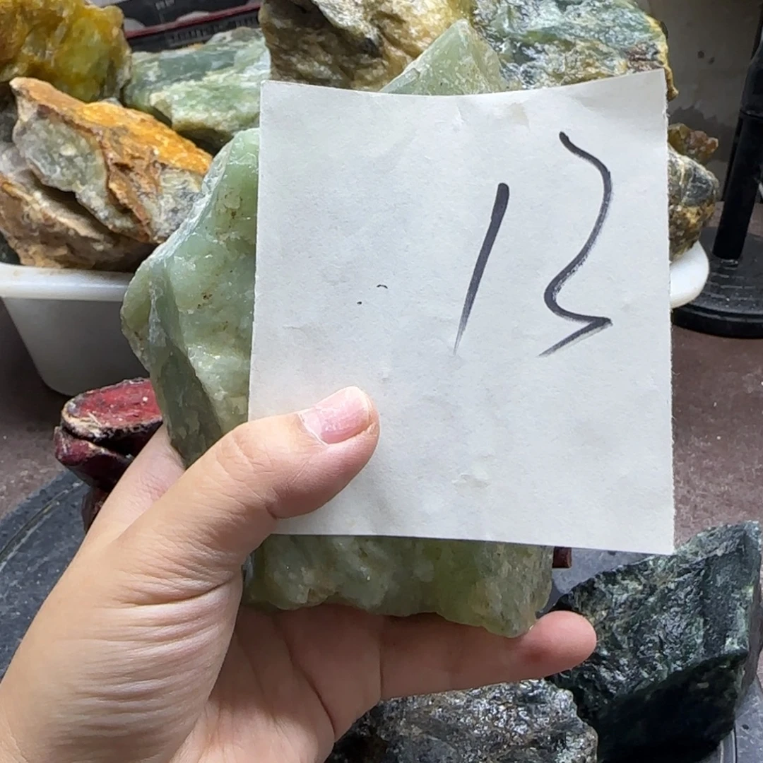 蛇纹石玉未镶嵌原石