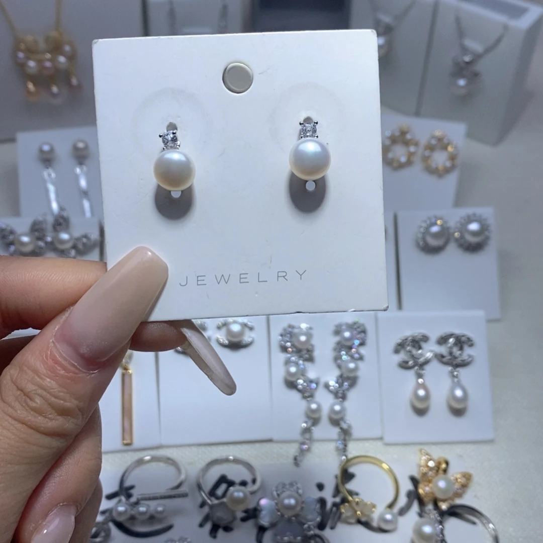 淡水珍珠耳饰未镶嵌