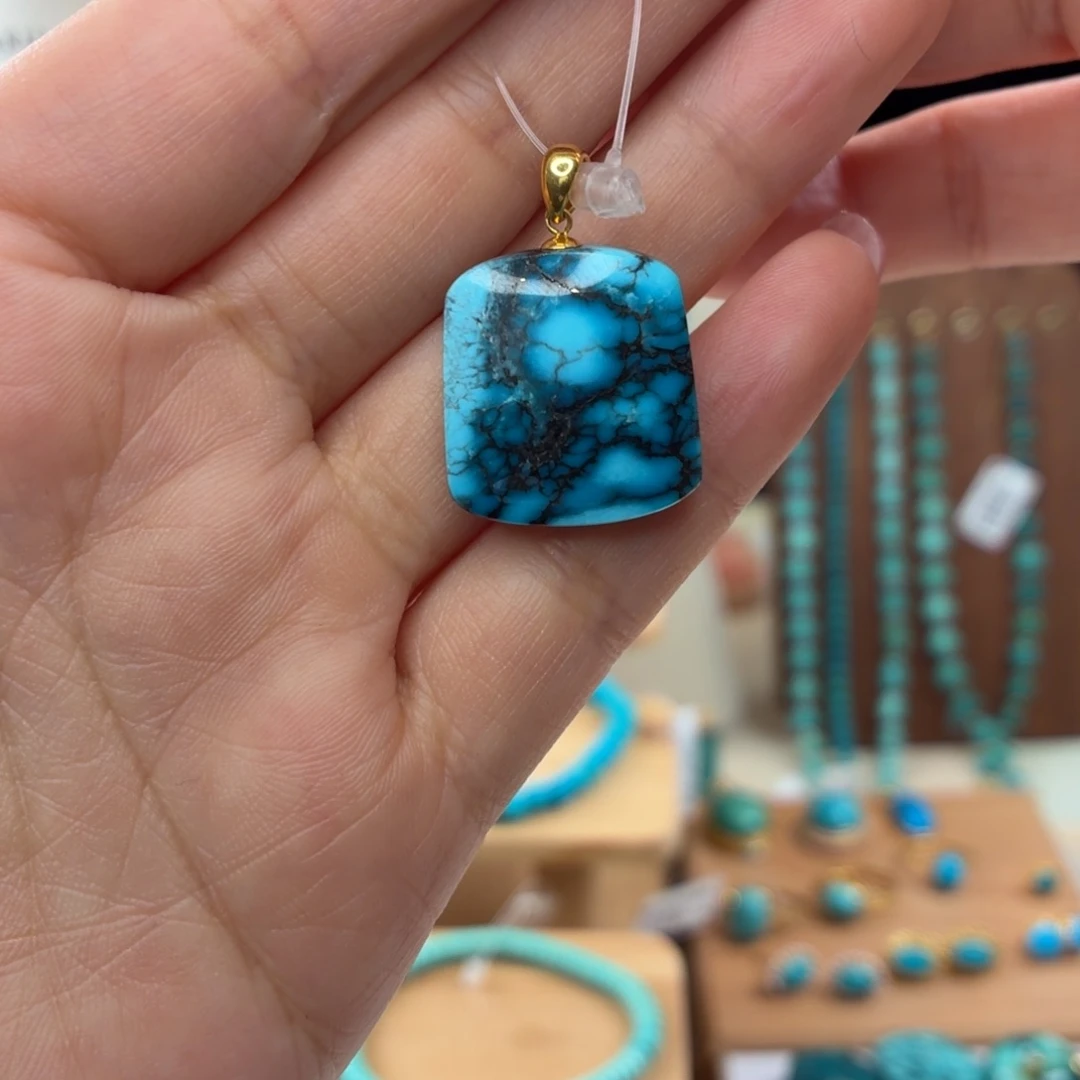 绿松石18K金镶嵌颈饰