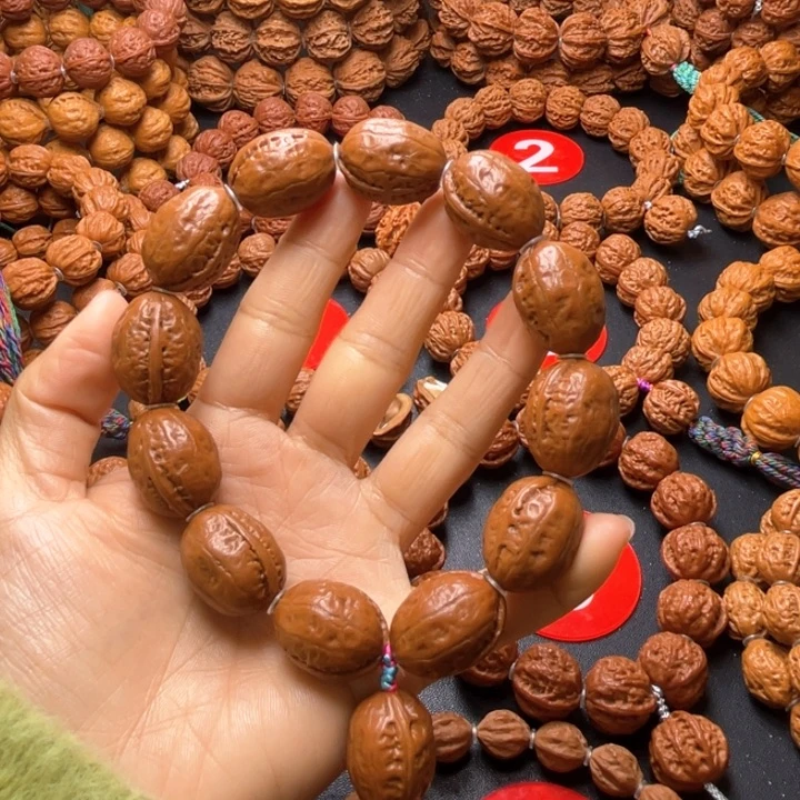 文玩核桃吊坠大枣