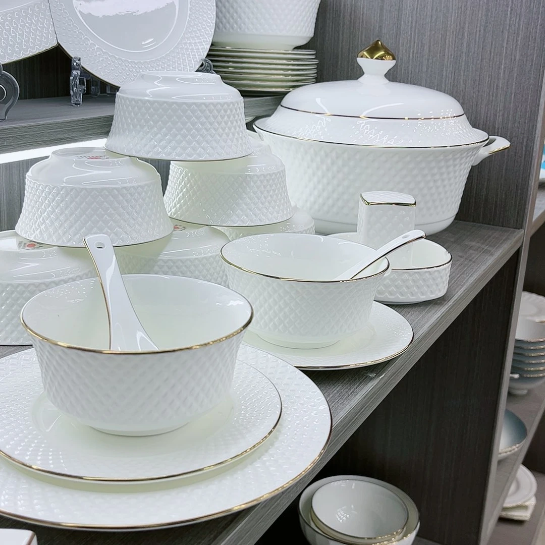 塑料河****市景德镇钻雅陶瓷餐具