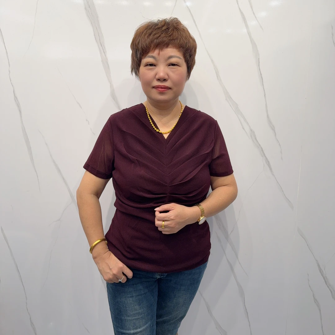 2864益娜娜夏季新款时尚褶皱遮肚显瘦V领妈妈短袖上衣