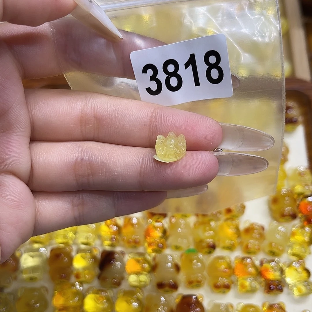 琥珀未镶嵌珠宝奇石