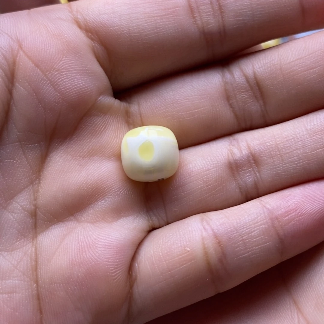 琥珀未镶嵌珠宝奇石11.8