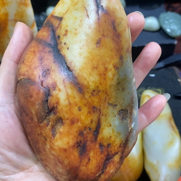 未镶嵌和田玉（糖玉）挂件