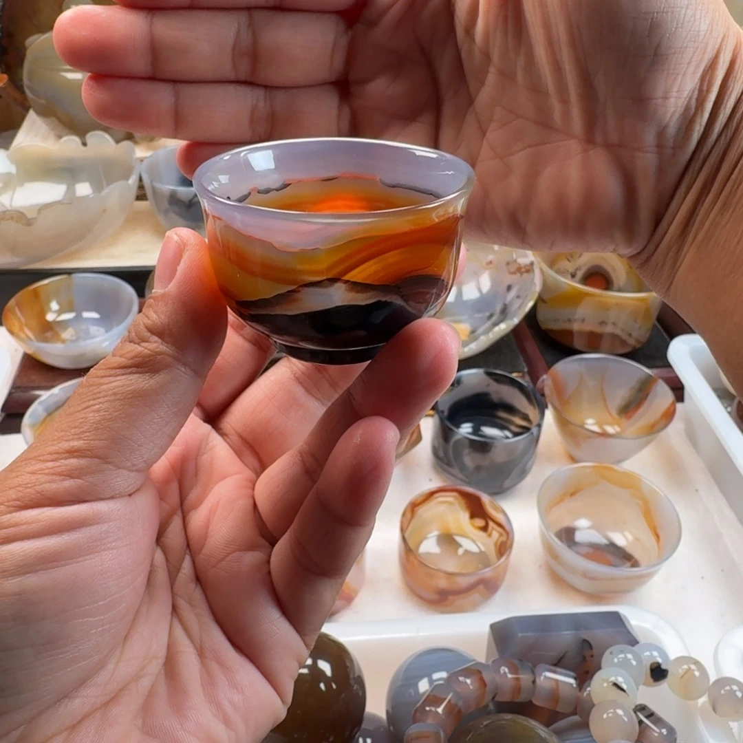 敬***石玛瑙/玉髓未镶嵌茶杯