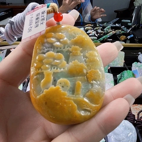 颈饰未镶嵌翡翠一个