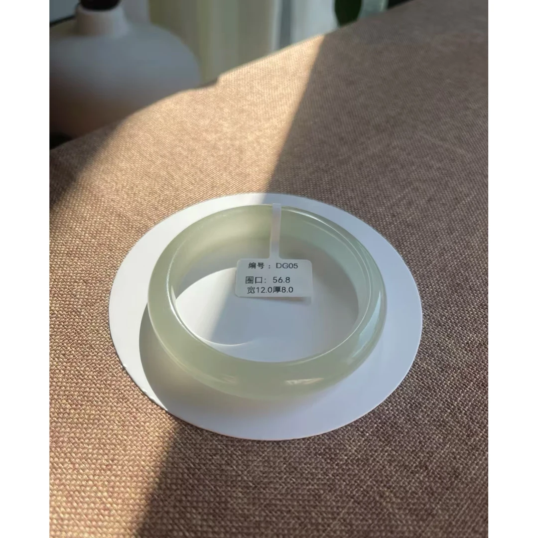 天然石英质玉手镯（轻微色差，实物为准）编号：16