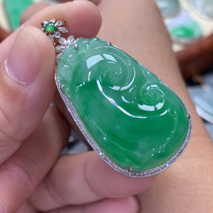 翡翠18K金镶嵌吊坠(不含链)