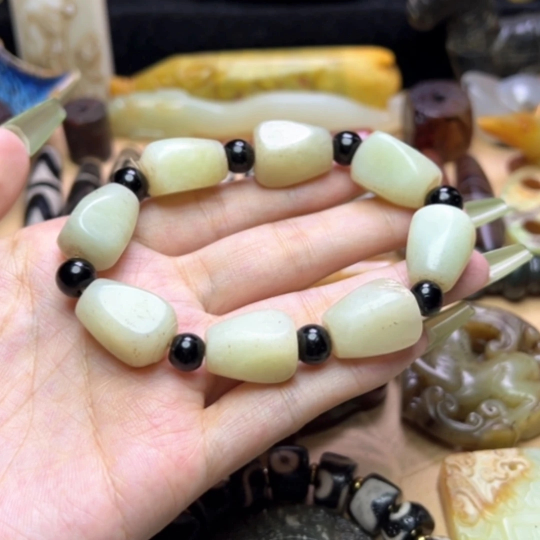 【闪购商品】蛇纹石玉未镶嵌颈饰
