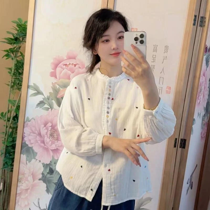 9262 2025秋季新品爱心刺绣彩扣设计减龄休闲时尚气质女士衬衣