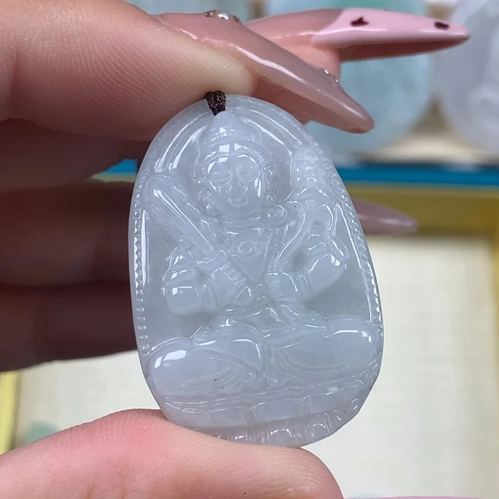 颈饰未镶嵌翡翠虚空