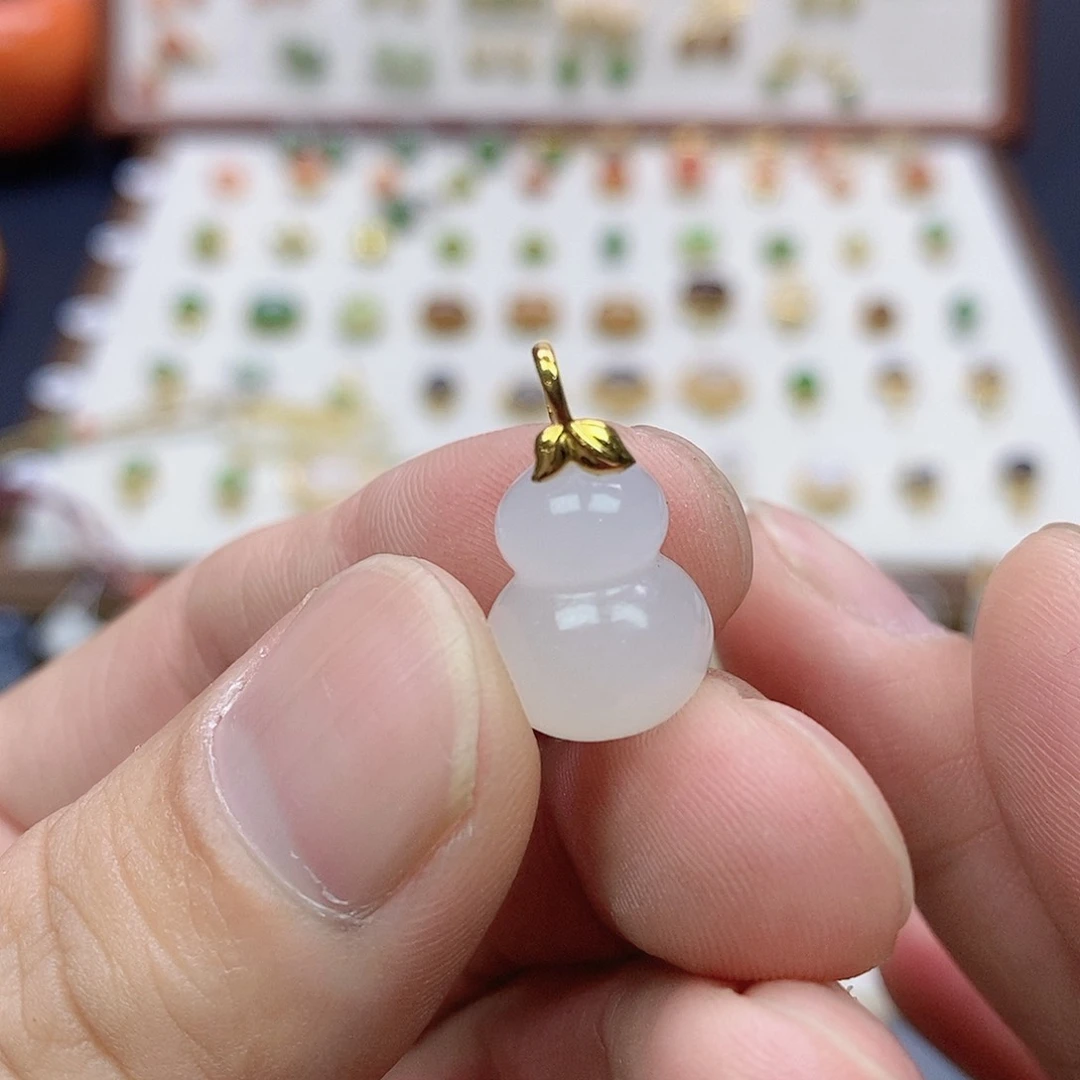 和田玉18K金镶嵌吊坠(不含链)隔****6