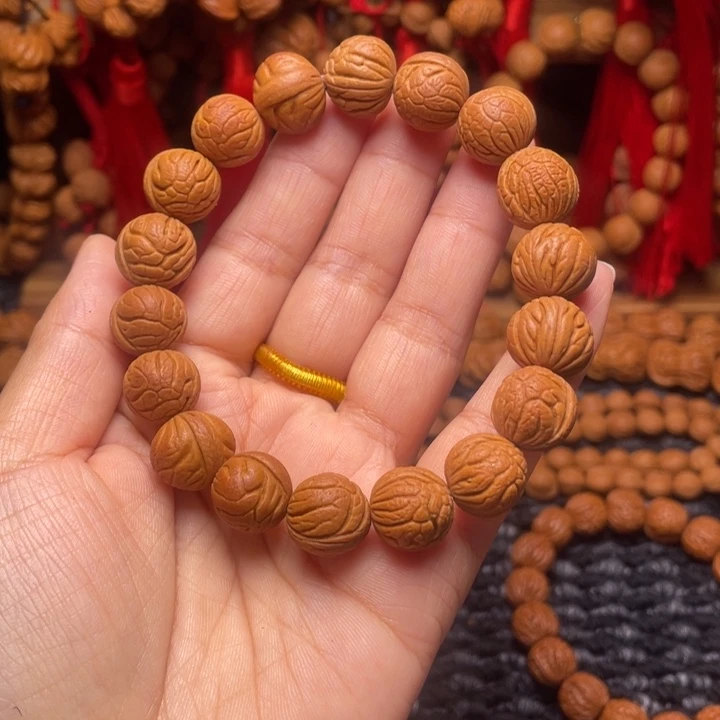 木质类龙纹桃枭挂件