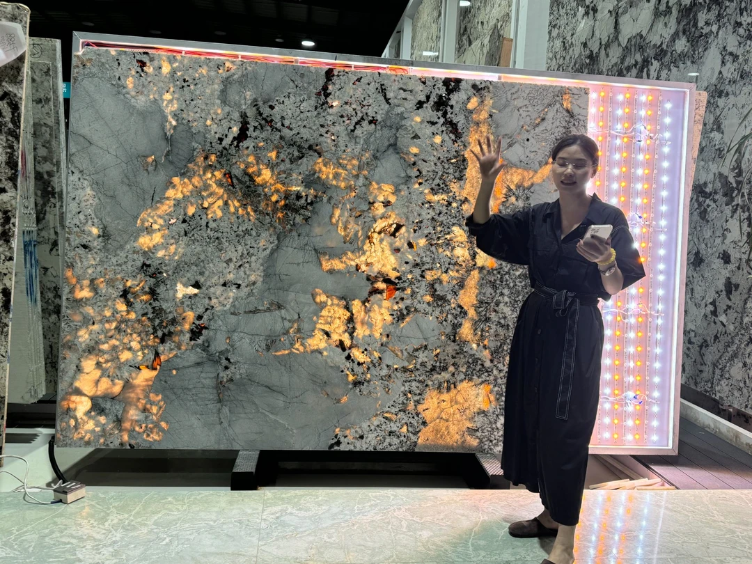 巴西进口天然透光奢石背景墙孔雀开屏别墅玄关全屋石材整装高定制