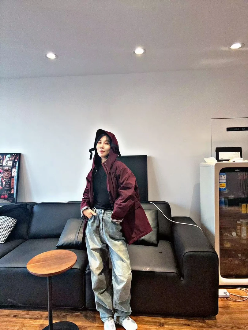 [L•C服饰]韩版翻袖连帽宽松版冲锋衣