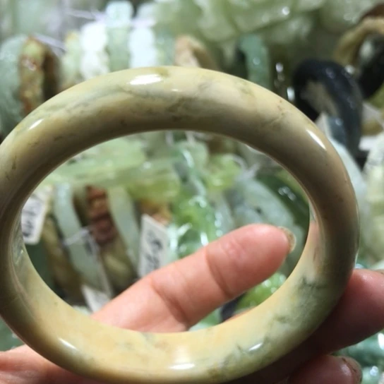 岫玉未镶嵌吊坠59.60