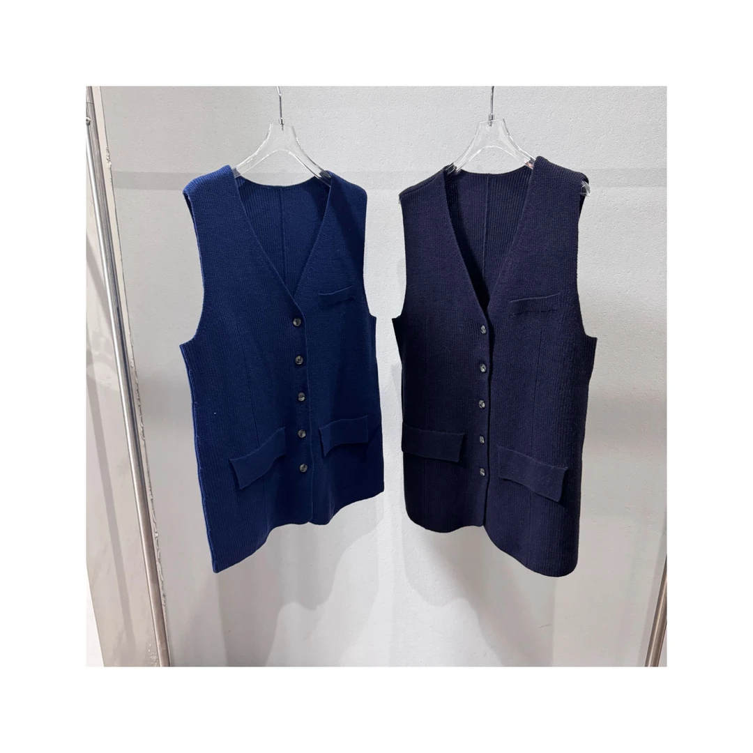 很显瘦的两色咩毛马甲（no退no换）