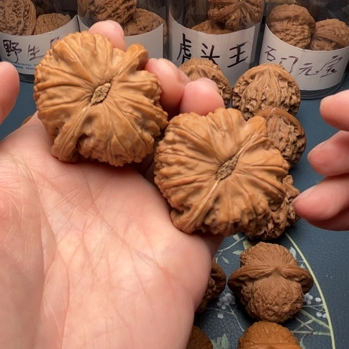 文玩核桃吊坠ㅤ*42闷白