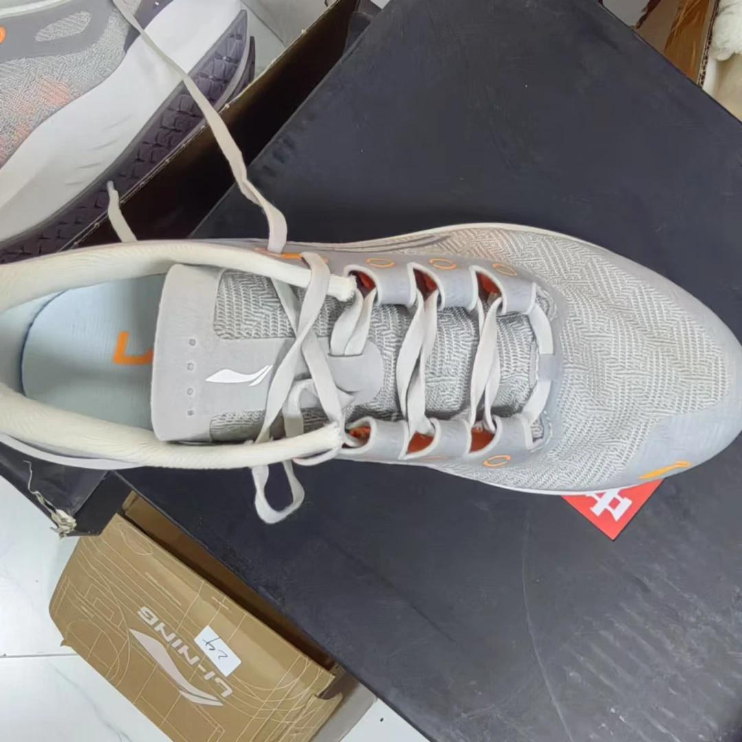 《B品以直播展示为准》（X373)李宁运动鞋 鞋面微脏 AGLU240