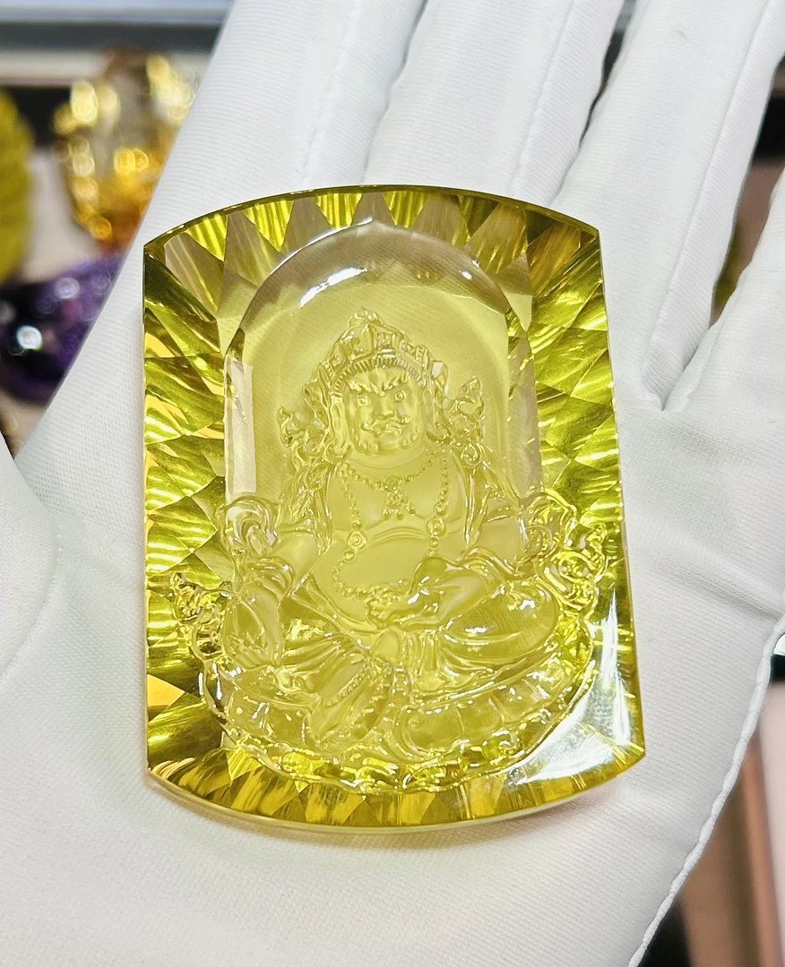 天然黄水晶财神吊坠漂亮