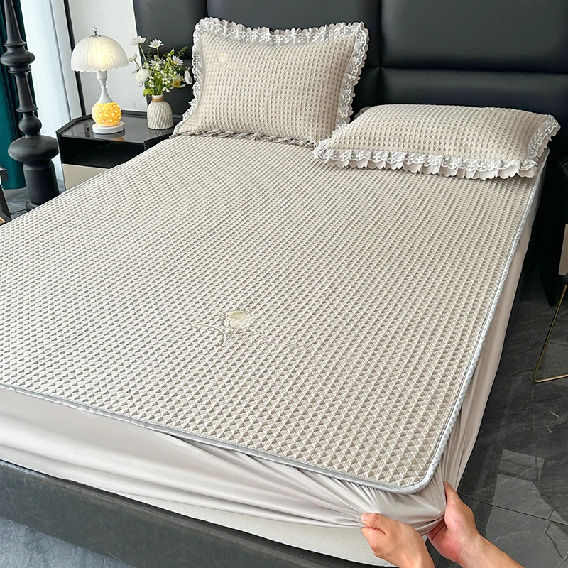 夏季新款PE高分子凉豆豆冰丝凉席床笠款可水洗空调软席子三件套