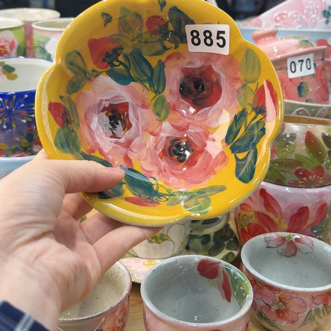 瓷片兔兔盖茨。兔兔好