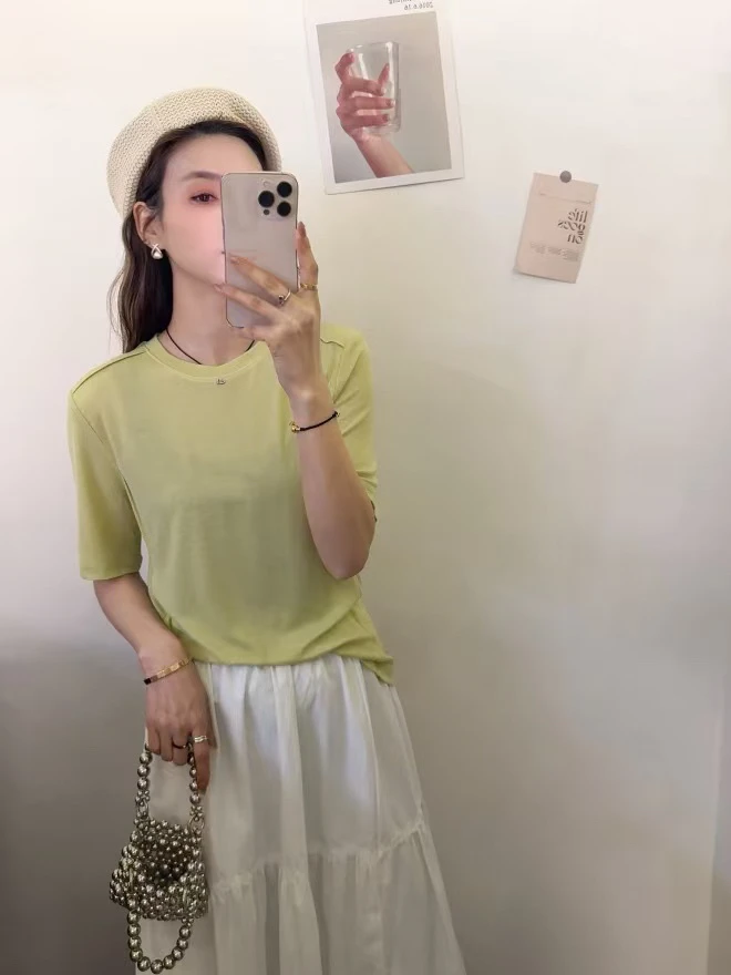 〔正肩天丝羊毛短袖〕〔不可机洗〕韩版拼接正肩金属标薄料打底衫