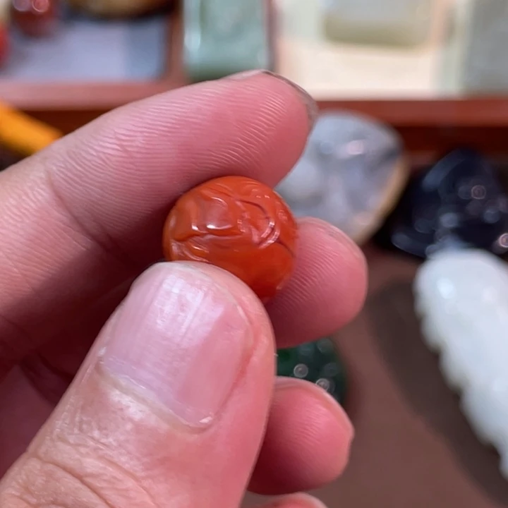 颈饰未镶嵌南红玛瑙