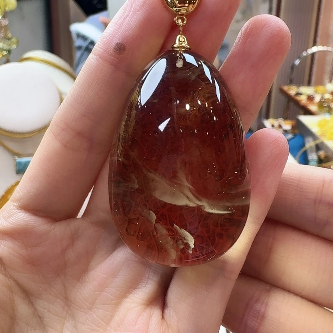 琥珀未镶嵌颈饰吊坠