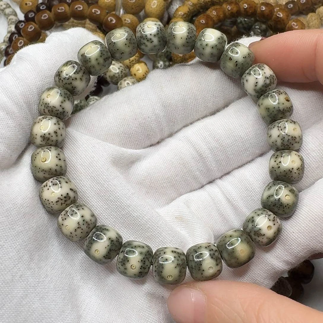 星月菩提手串10绿包白小通体一线天牛毛星同枝
