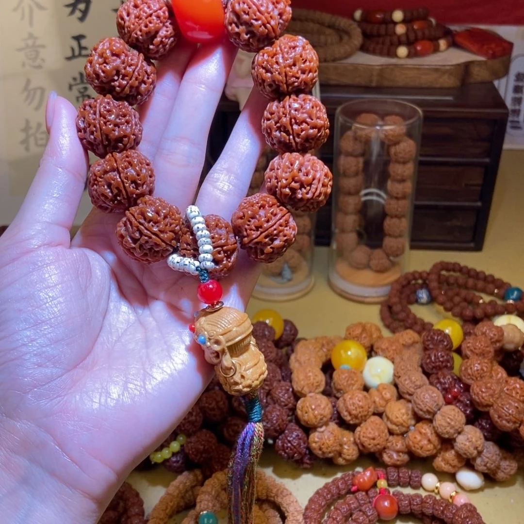 金刚菩提吊坠246玉化满肉一物