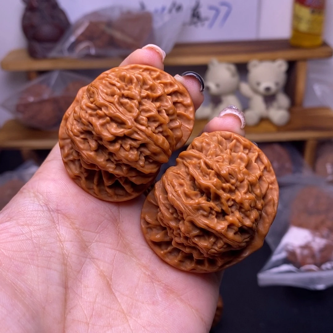 输***…吊坠文玩核桃盘龙纹狮子头