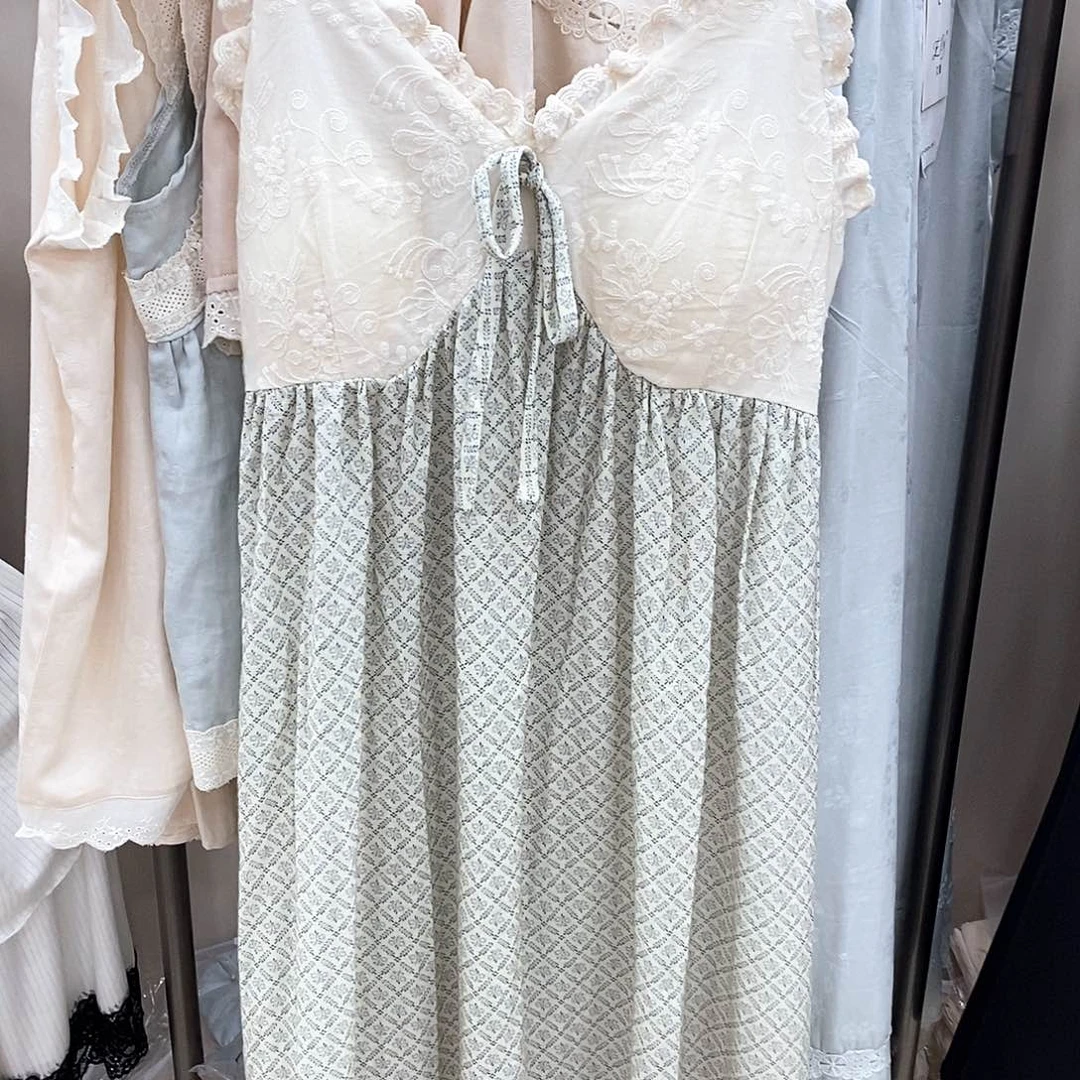 夏季舒适吊带睡裙