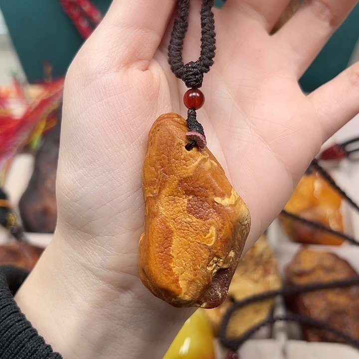 琥珀珠宝奇石未镶嵌