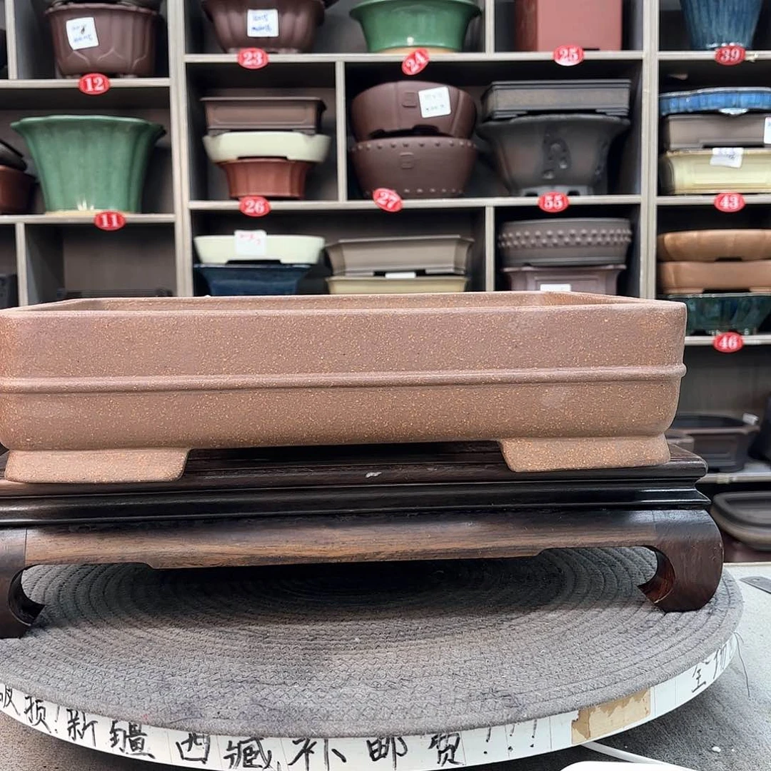 紫砂花盆松****尼紫砂的颜色和色彩