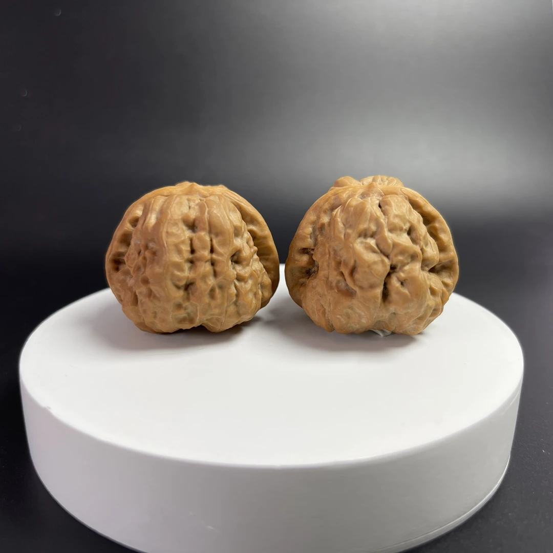 S1221-1【微修蛤蟆头】文玩核桃手把件（送工具）