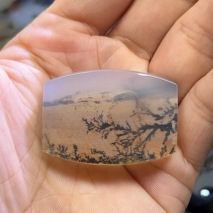 笠***泽未镶嵌玛瑙/玉髓珠宝半成品