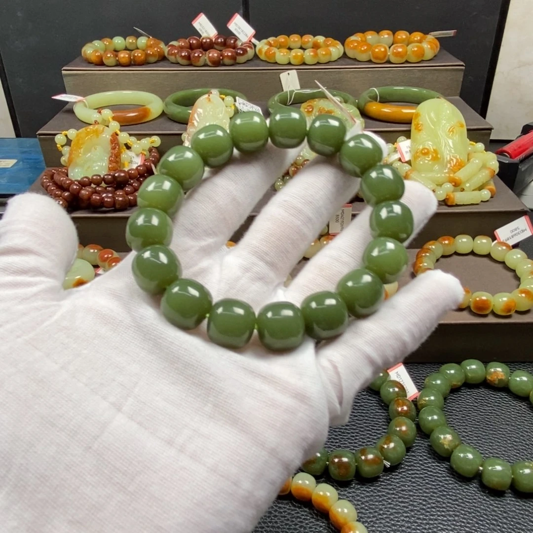 透闪石质玉未镶嵌手链