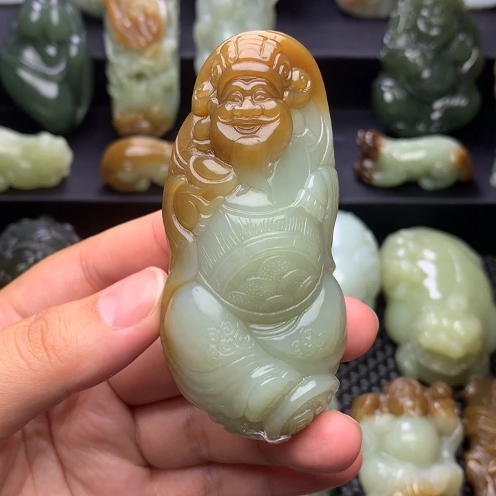 和田玉未镶嵌把件