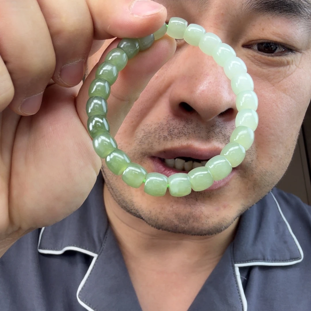 小***I和田玉未镶嵌手镯